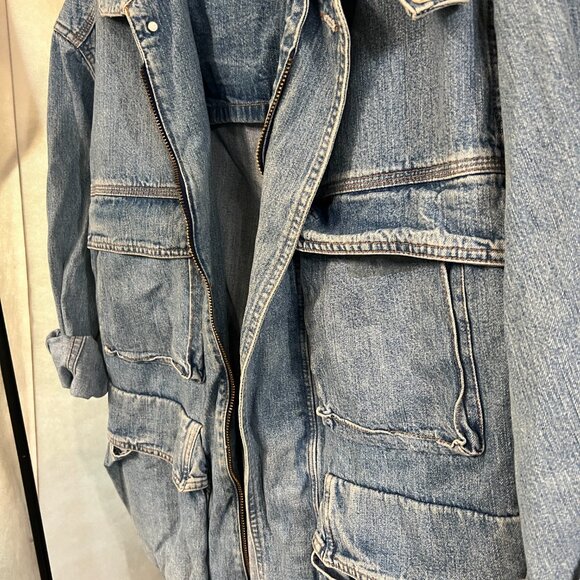 Vintage Oversized Denim Jacket - Picture 4 of 5